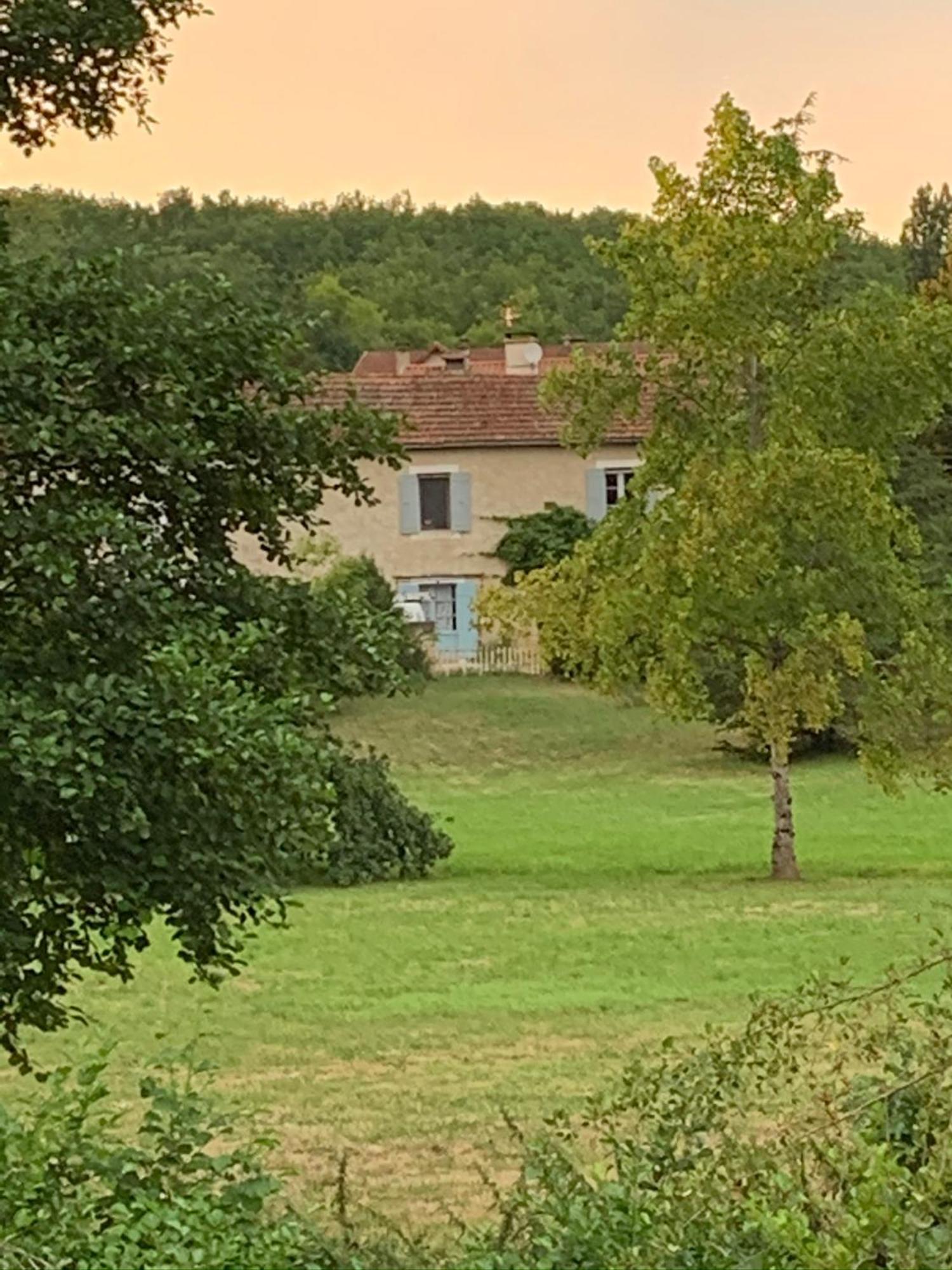 La Grange, 10 Rue Du Lavoir Saint-Martial-d'Albarede Luaran gambar